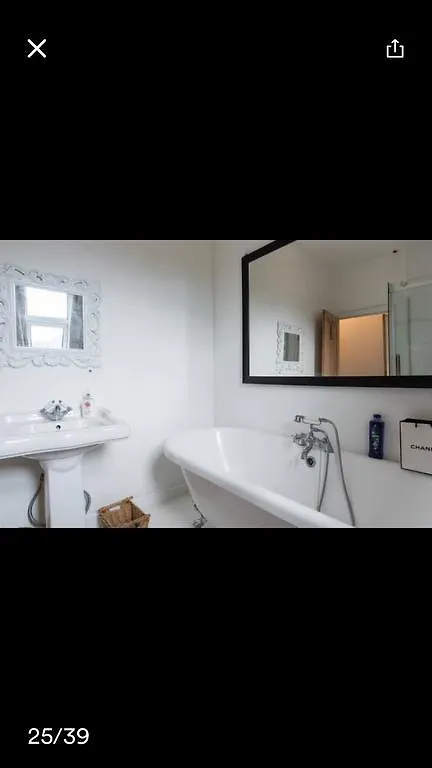 Pensionat Stunning Large Victorian House Hotell Cardiff