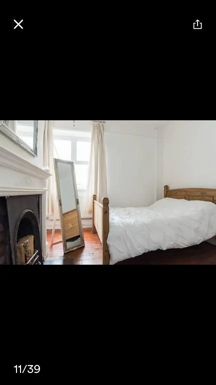Stunning Large Victorian House Hotel Cardiff 5*,